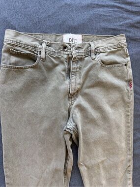 BDG Slim Straight Jeans in Olive
